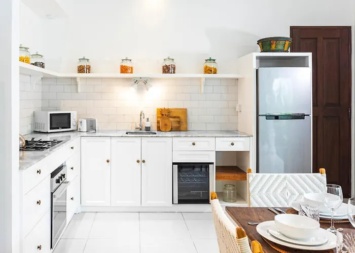 Atma 2br Fully Equipped Kitchen *